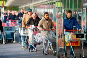 Covid-19 supermarket queues